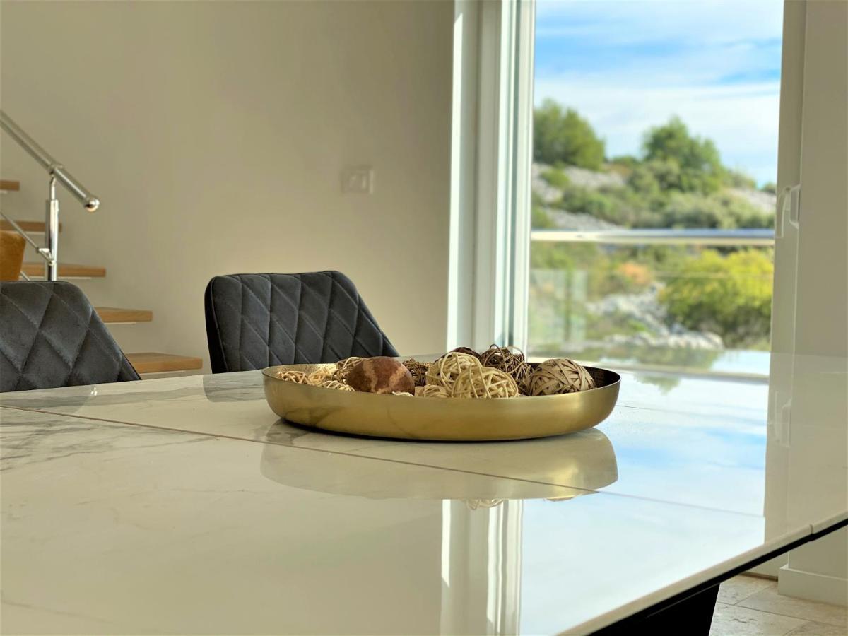 Villa M - Your Business & Holiday Apartment In 希贝尼克 外观 照片