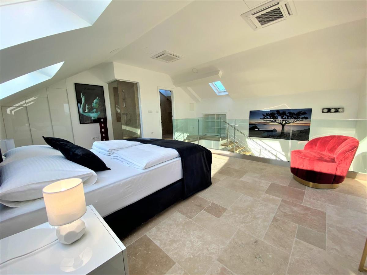 Villa M - Your Business & Holiday Apartment In 希贝尼克 外观 照片