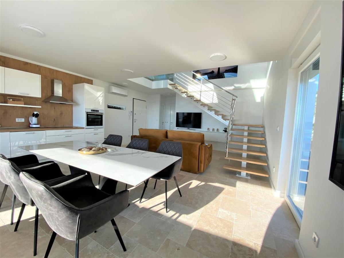Villa M - Your Business & Holiday Apartment In 希贝尼克 外观 照片