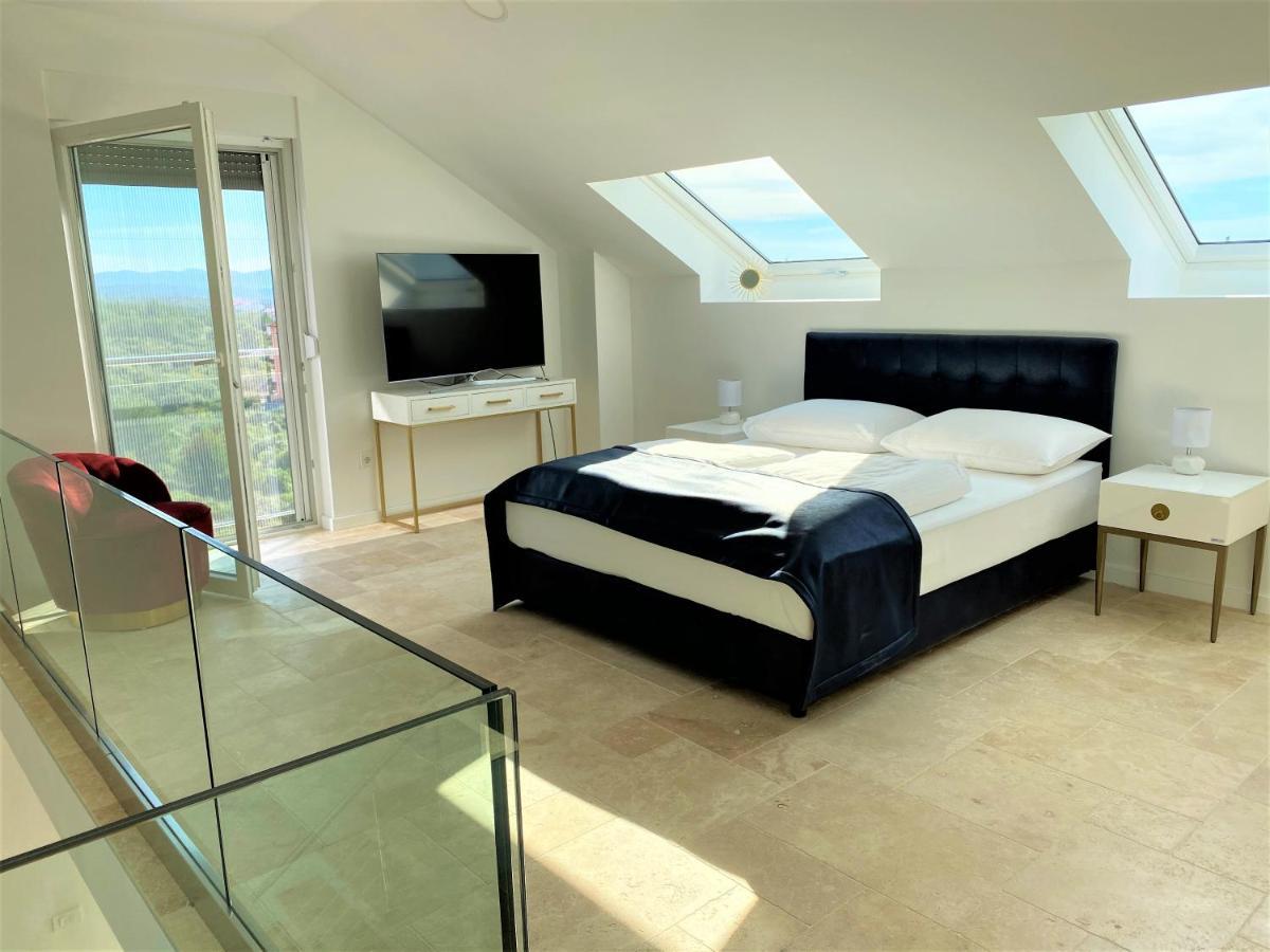 Villa M - Your Business & Holiday Apartment In 希贝尼克 外观 照片