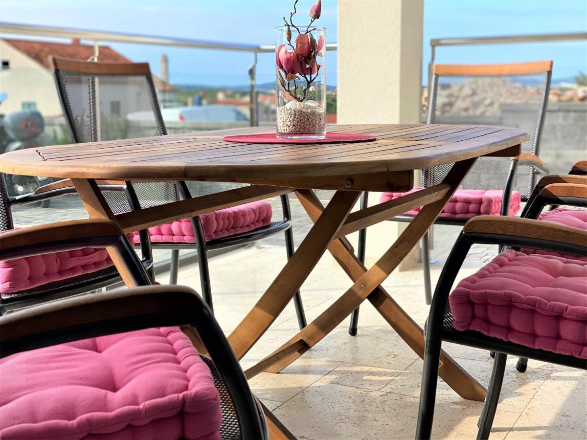 Villa M - Your Business & Holiday Apartment In 希贝尼克 外观 照片