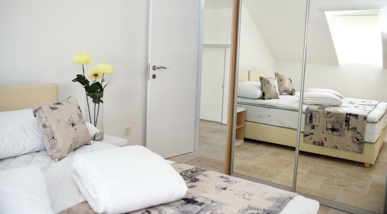 Villa M - Your Business & Holiday Apartment In 希贝尼克 外观 照片