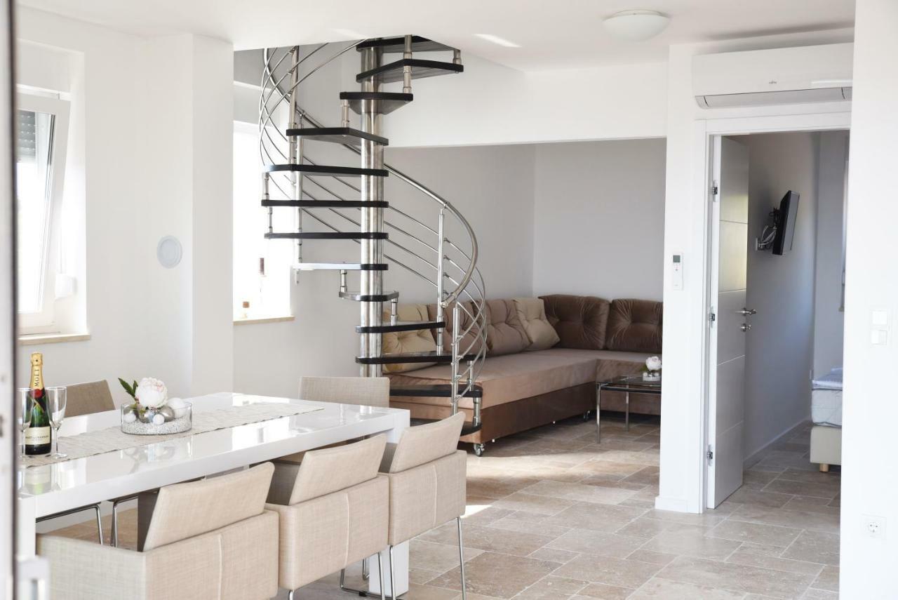 Villa M - Your Business & Holiday Apartment In 希贝尼克 外观 照片