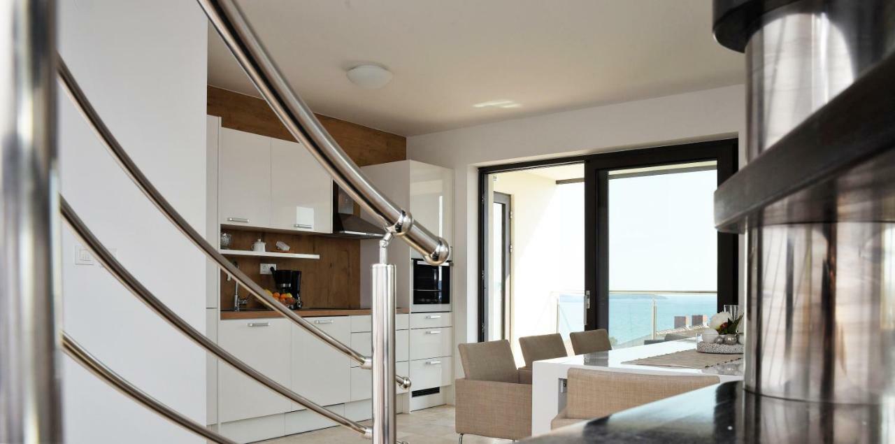 Villa M - Your Business & Holiday Apartment In 希贝尼克 外观 照片