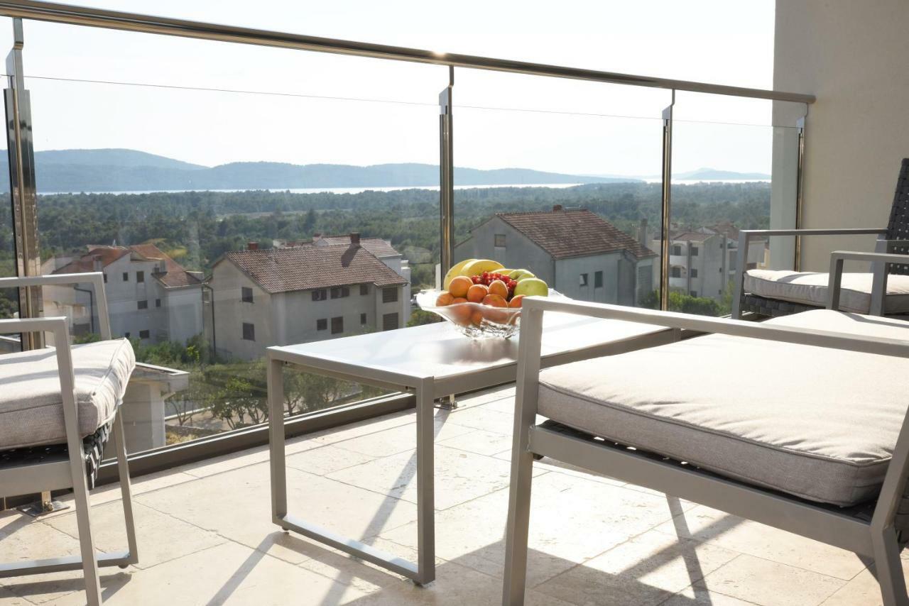 Villa M - Your Business & Holiday Apartment In 希贝尼克 外观 照片
